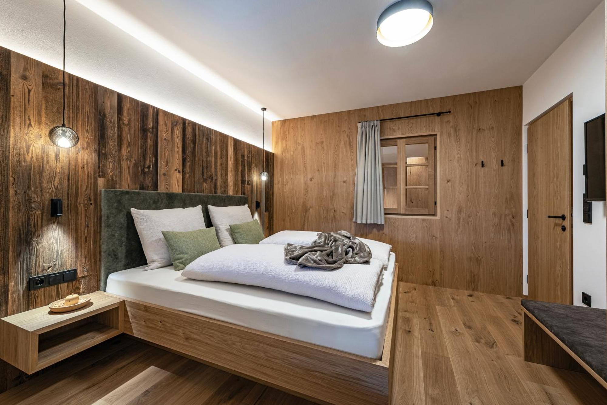 Trinnerhof- Hof Chalets Und Obsthof Mit Zimmer Natz-Schabs Exterior photo